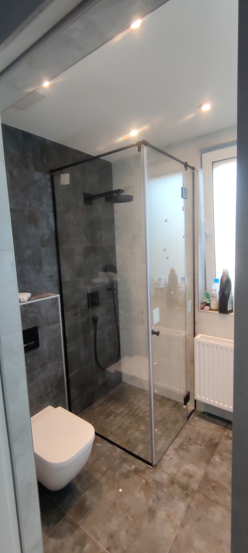 Zuhanykabin, Budapest III. Kerület családi ház